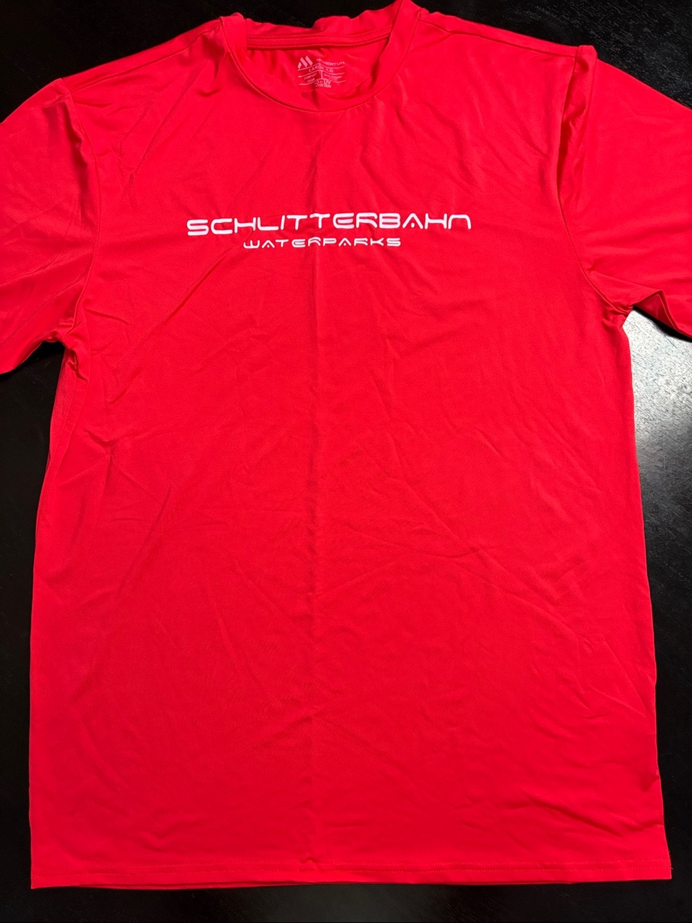Schlitterbahn Rash Guard Large Red